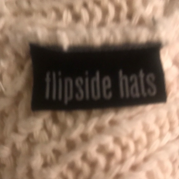 NWOT Knit Poinsettia Beanie - Picture 8 of 8